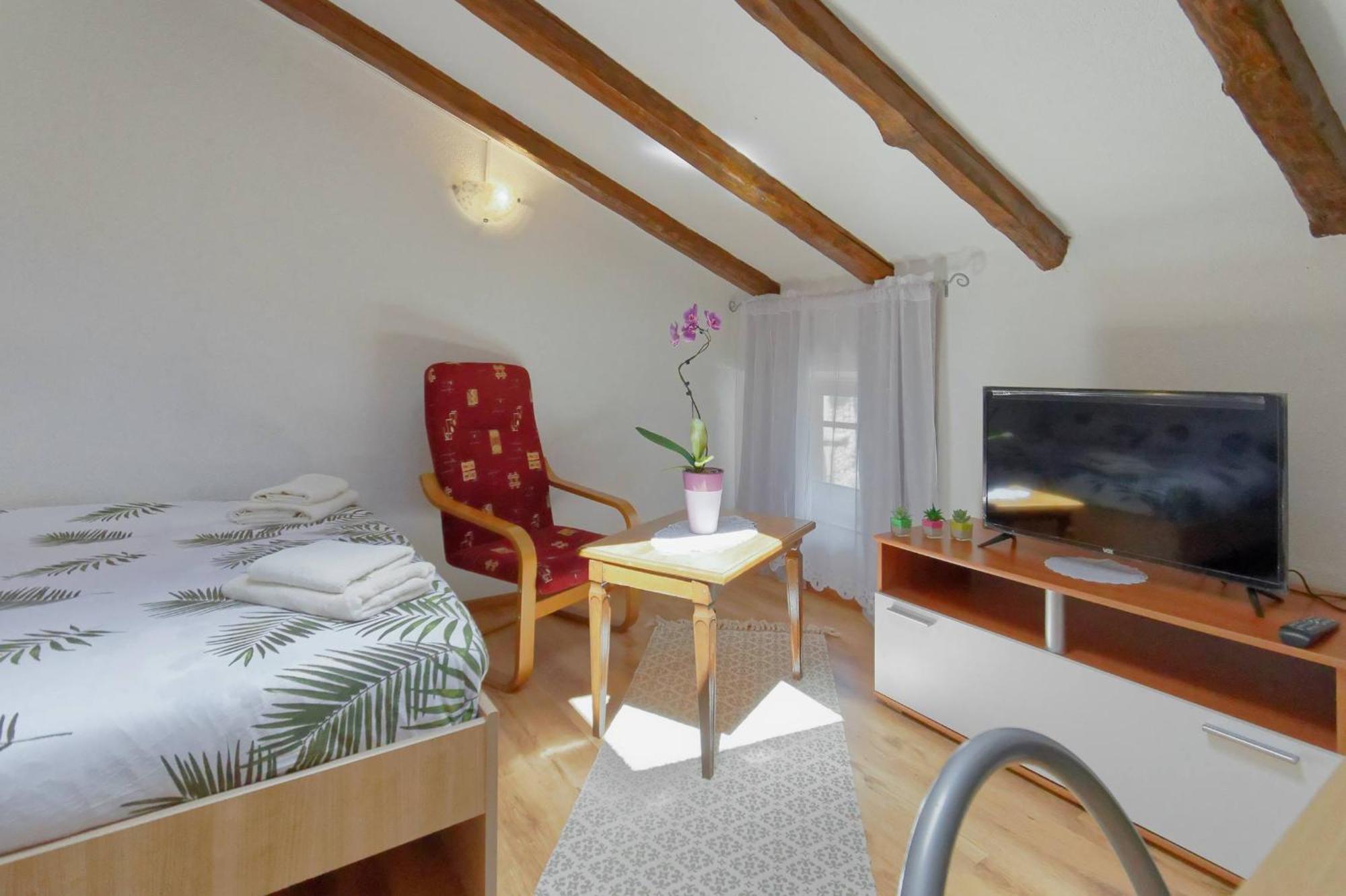 Apartments Viola By Rent Istria Momjan Exterior photo